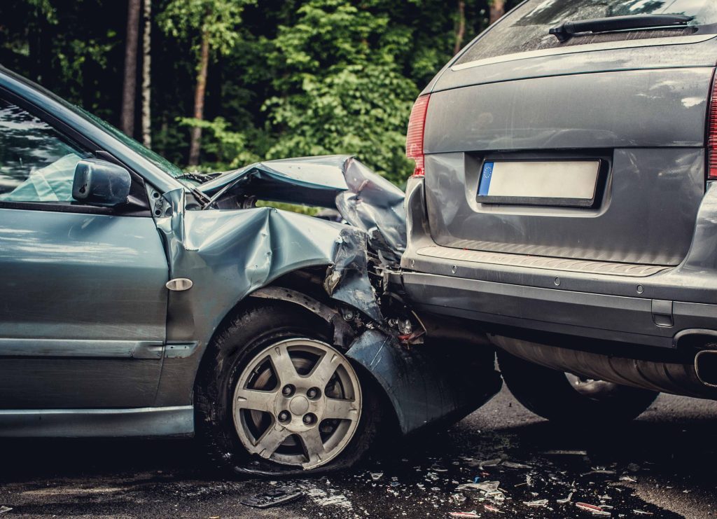 voiture épave, voiture accidentée